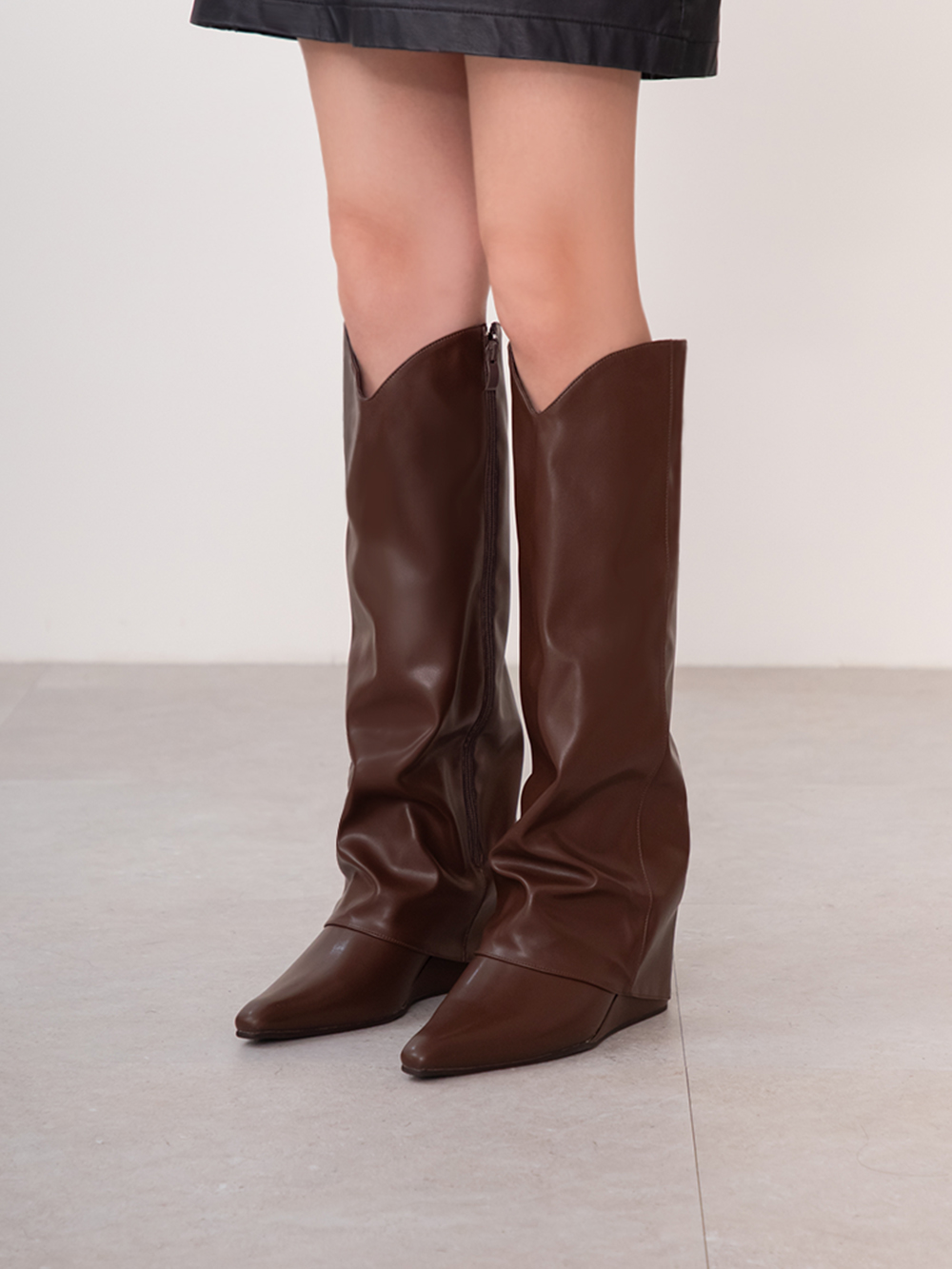 時髦超模V口隱形增高褲管長靴 咖啡色