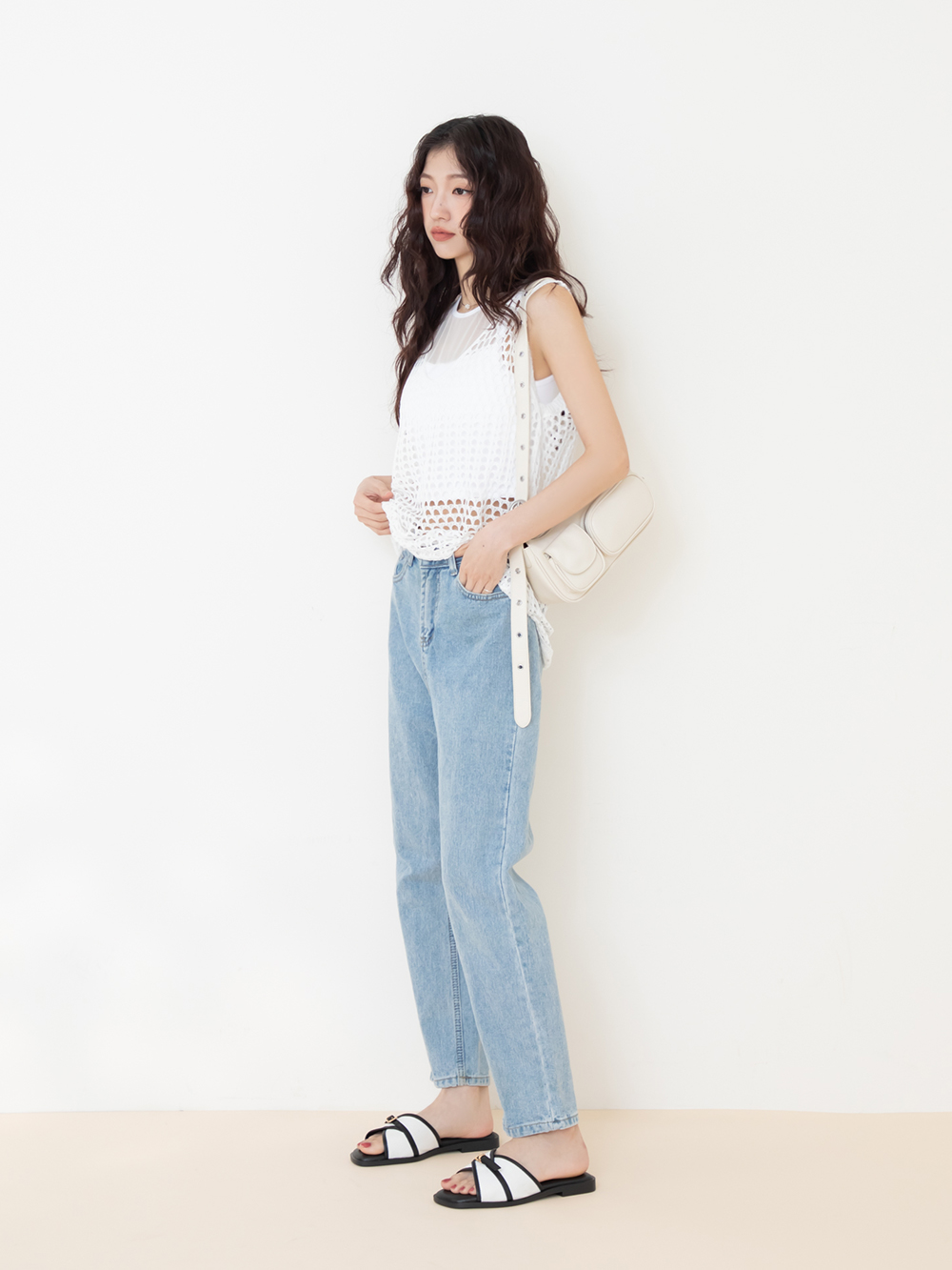 南法時光拼接設計平底拖鞋 黑