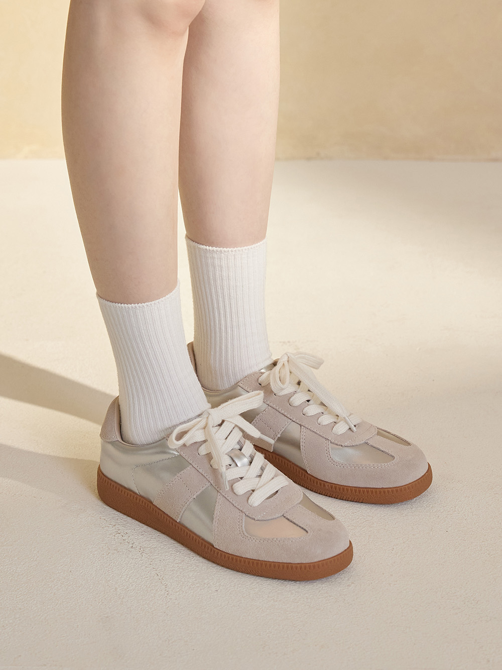 自在首選綁帶休閒德訓鞋 銀