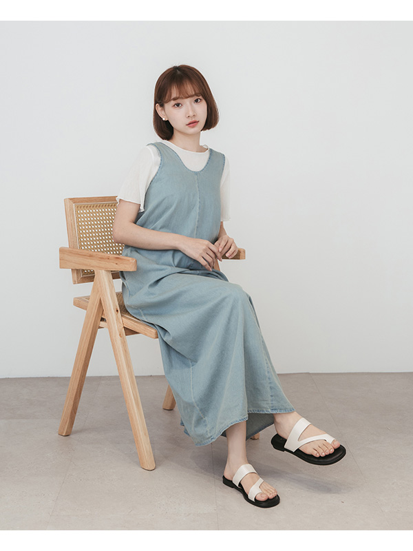 Diagonal Strap Soft Toe Loop Sandals 米