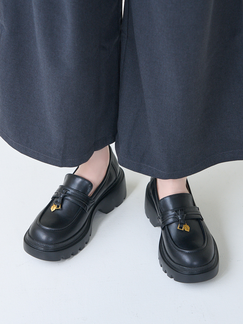 文創美感按摩鞋墊厚底樂福鞋 黑色