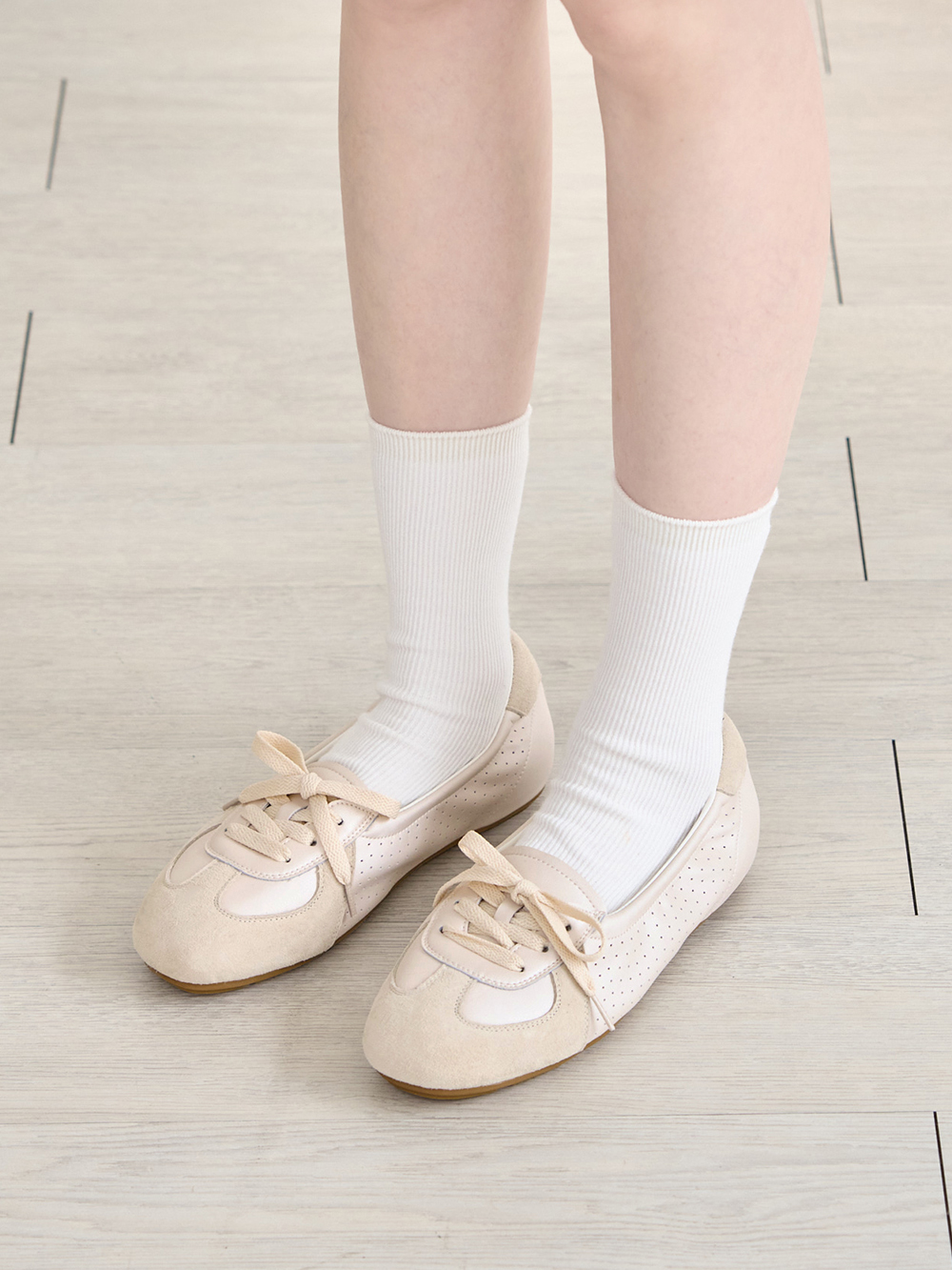 粉彩系列真皮綁帶淺口休閒鞋 米白色