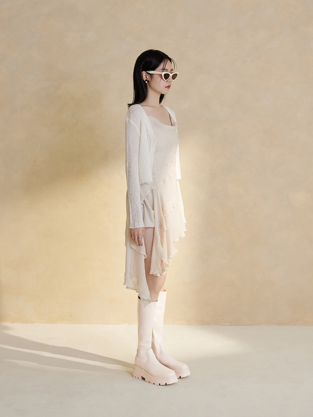 完美進化．增高厚底方糖瘦瘦長靴 香草米