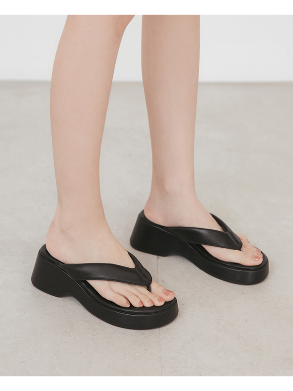 Thick Sole Flip-Flops Black