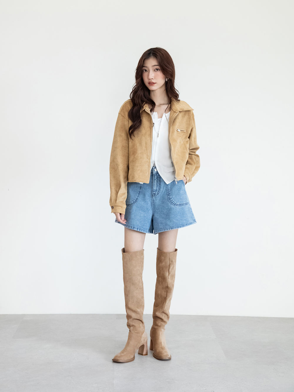 曠野玫瑰圓頭木紋跟堆堆長靴 杏色