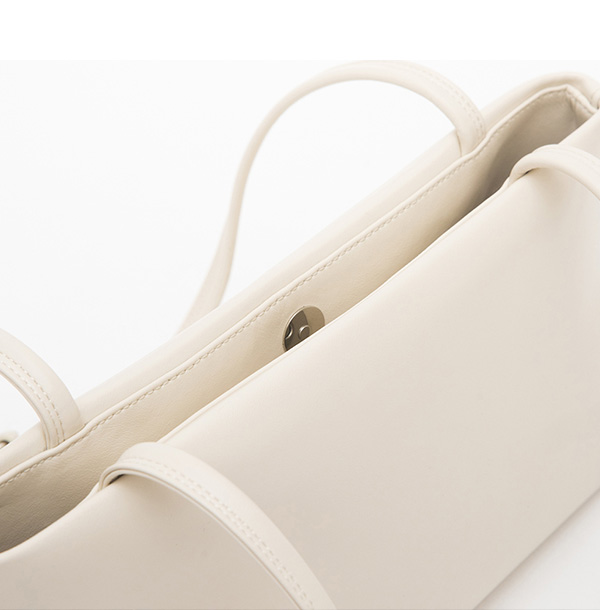 Minimalism Shoulder Bag Beige