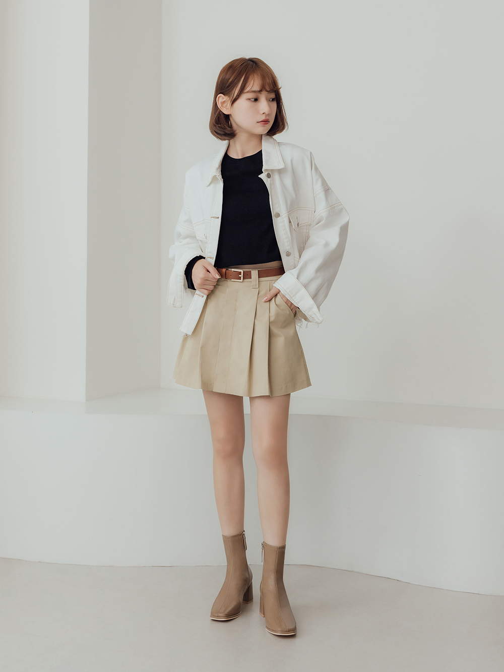 美麗零死角.素面方頭高跟瘦瘦靴 奶茶杏