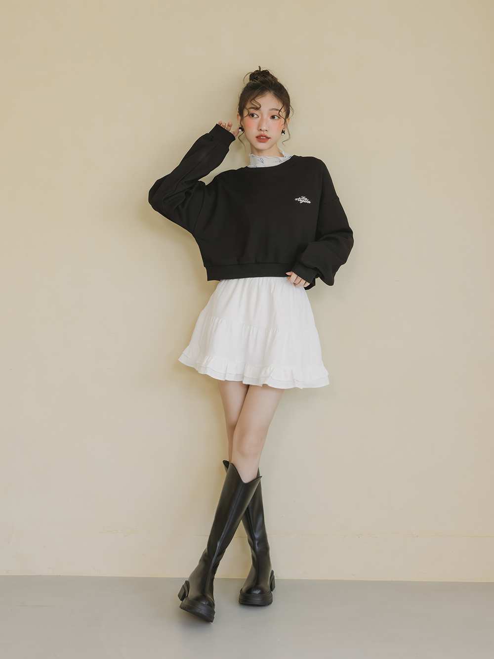 簡單好看.V口素面中跟瘦瘦長靴 時尚黑