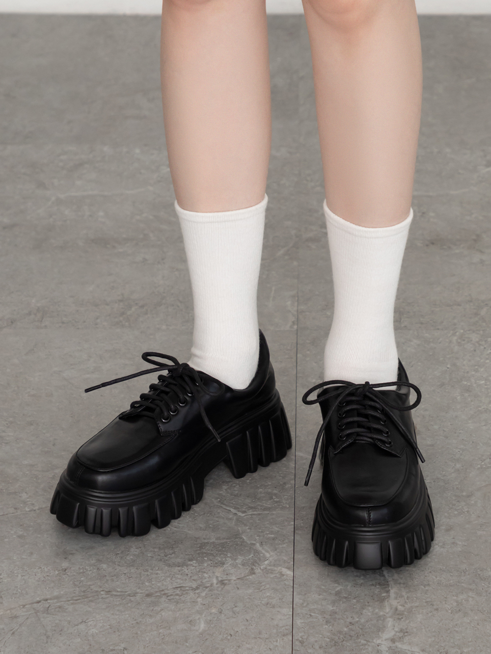 摩登少女.輕量鋸齒底綁帶德比鞋 時尚黑