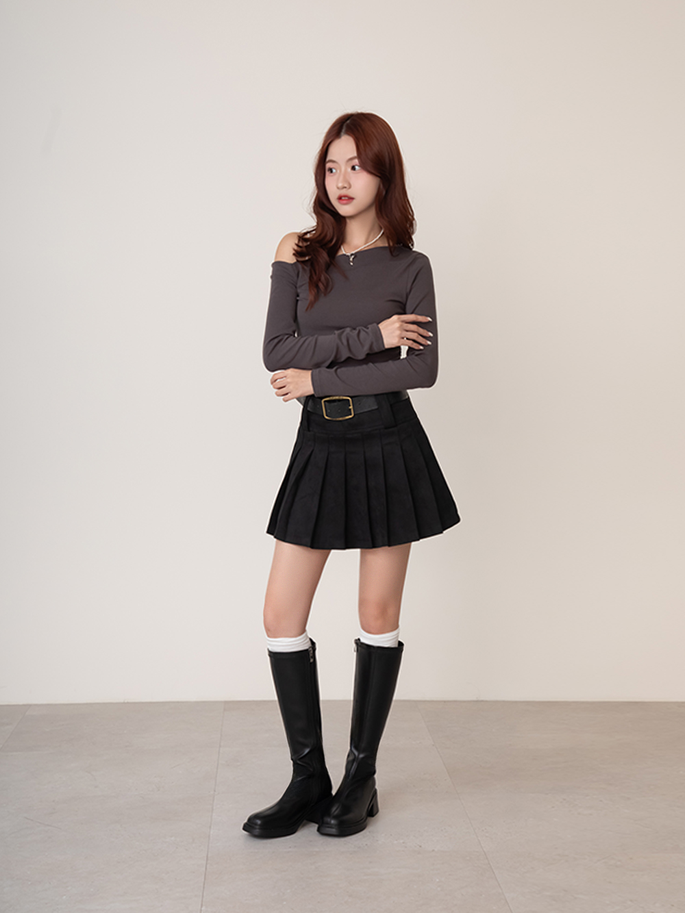 黃金比例方頭木紋跟瘦瘦長靴 黑色