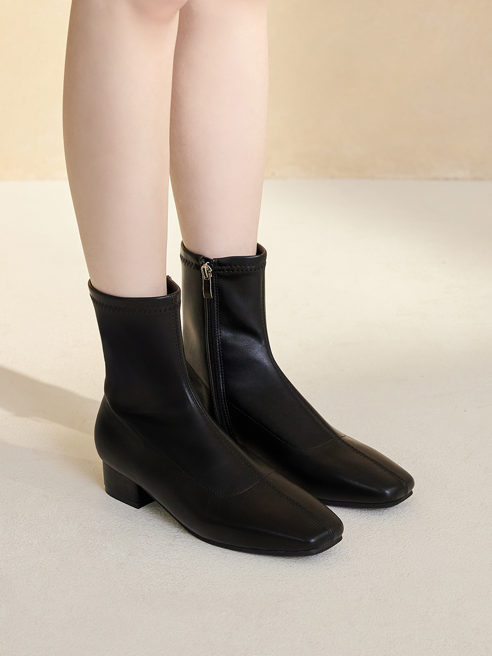 人氣指標中車線方頭低跟瘦瘦靴 時尚黑