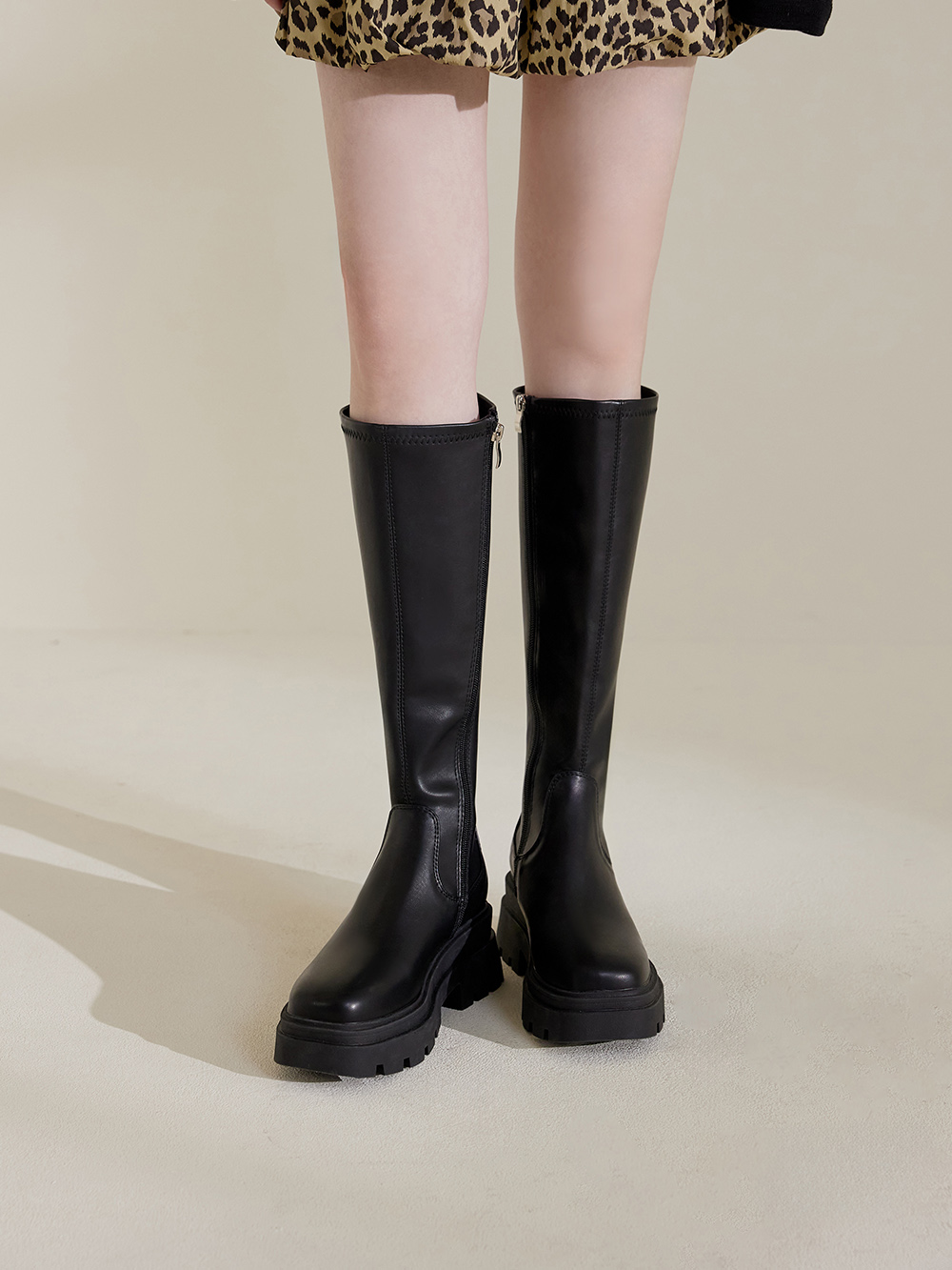 完美進化．增高厚底方糖瘦瘦長靴 時尚黑