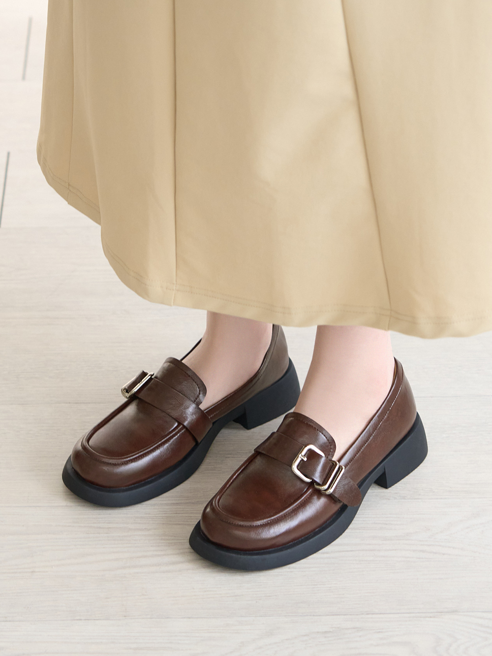 【真皮系列】親膚空氣棉方釦樂福鞋 咖啡色