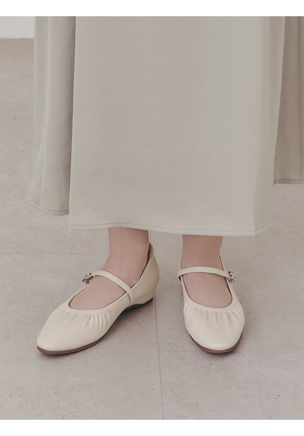 Hidden Wedge Ruched Mary Jane Shoes White