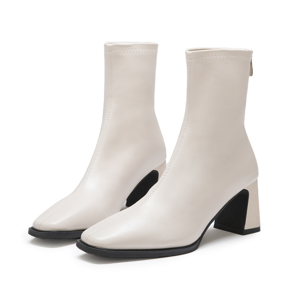 誰穿誰好看．素面方頭高跟瘦瘦靴 香草米