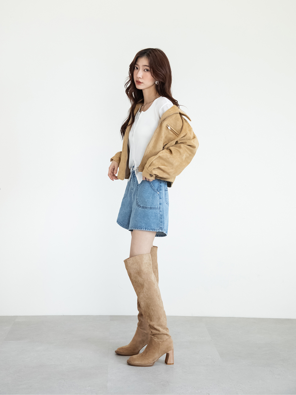 曠野玫瑰圓頭木紋跟堆堆長靴 杏色