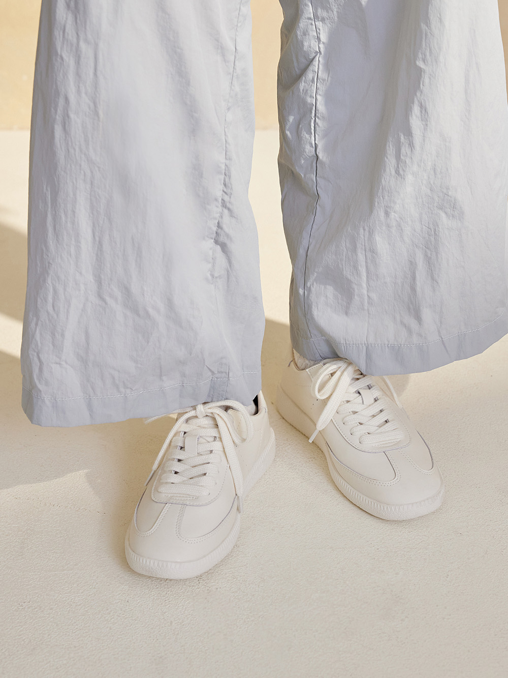 超極軟新柔感真皮小白鞋 米白