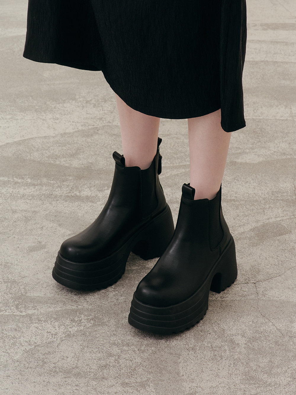 愛豆指定厚底切爾西短靴 黑色