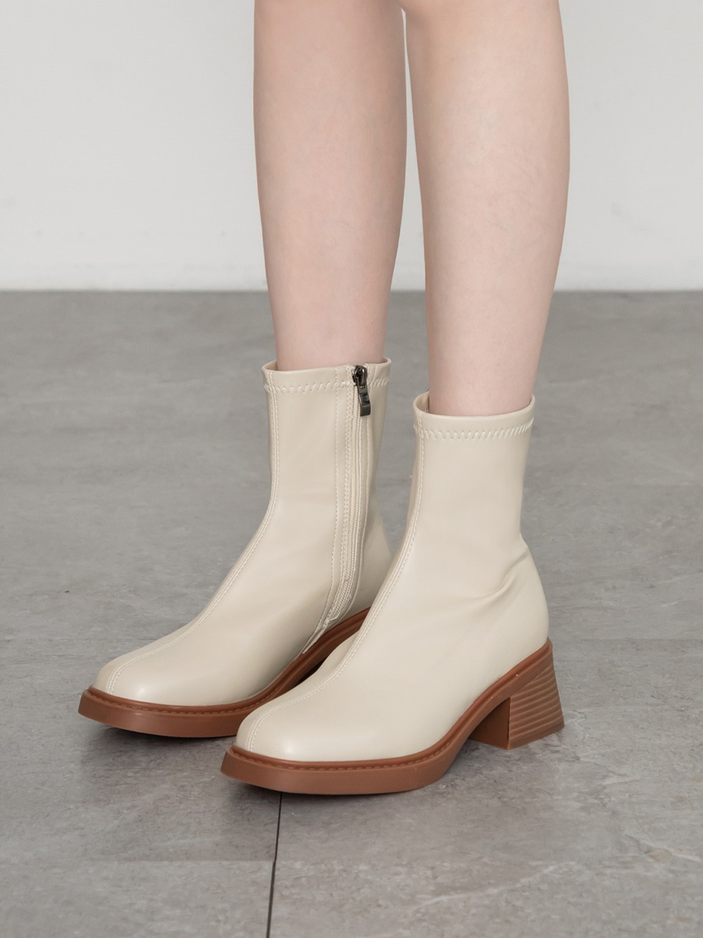 美拍風格方頭木紋跟瘦瘦靴 米白