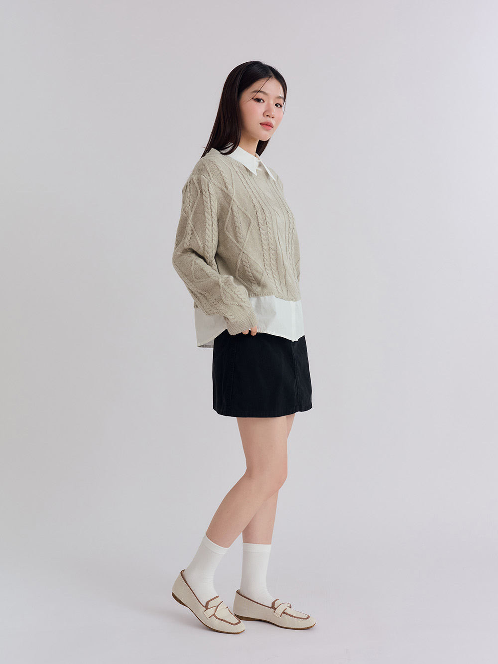 【3D零感雲織鞋】雙色拼接扭結方頭樂福鞋 香草米