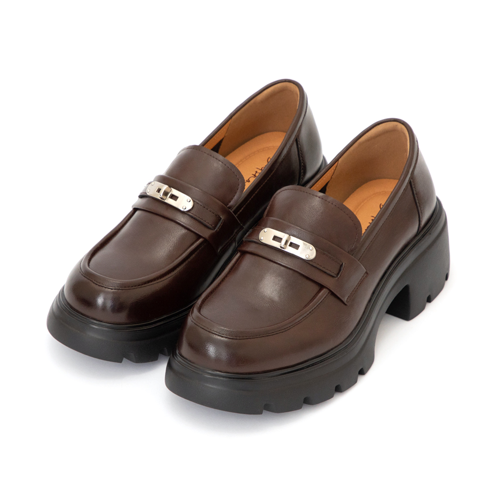 【真皮系列】金屬鎖釦輕量底樂福鞋 棕色