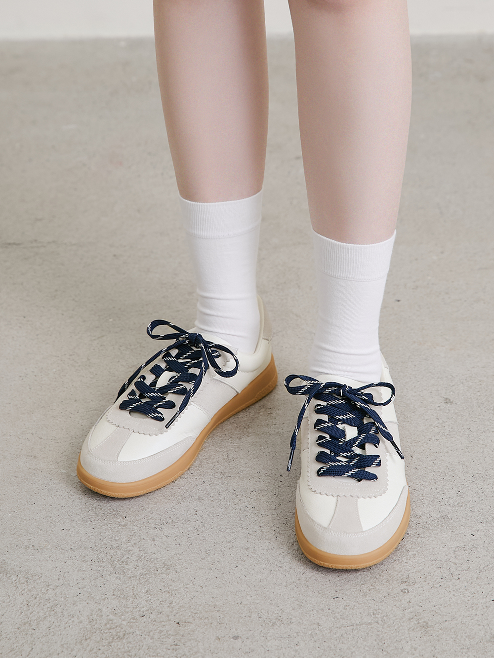 進化版2.0雙色鞋帶真皮德訓鞋 米白色