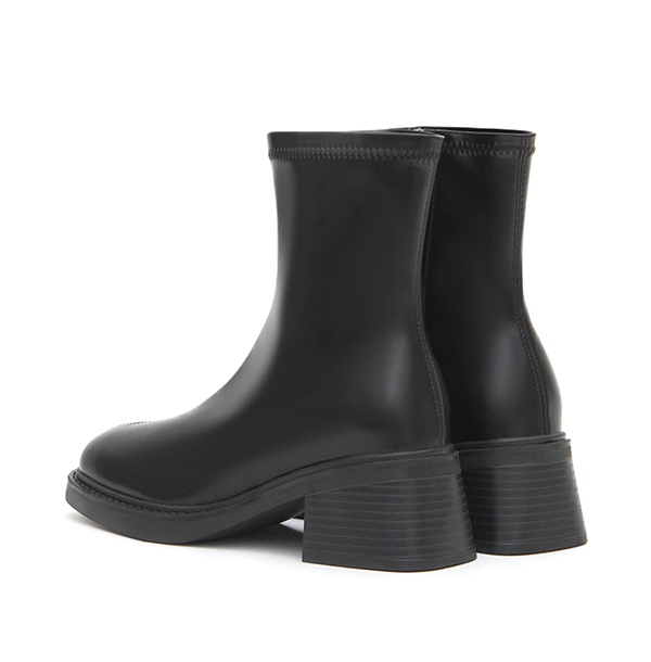 Square-Toe Wood-Heel Slim Boots Black