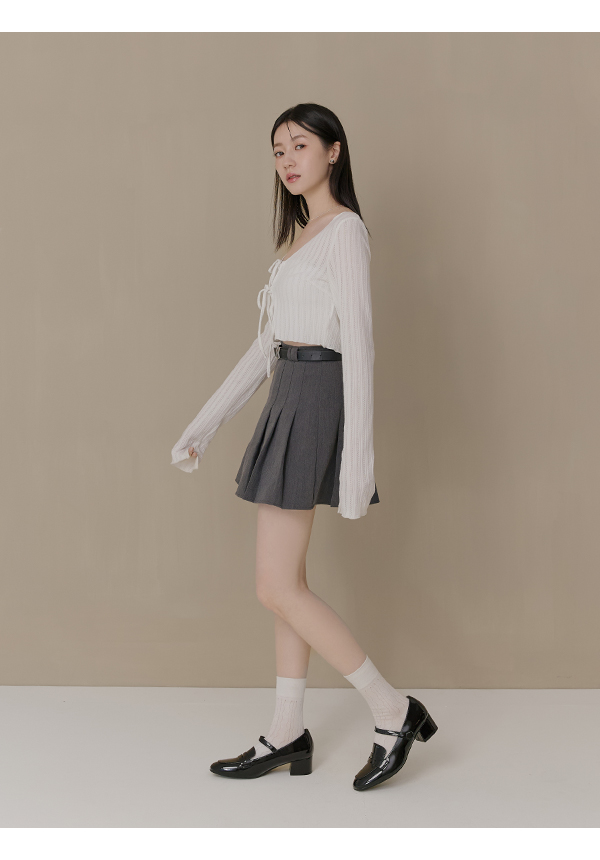 鎖定目光漆皮低跟樂福鞋 時尚黑