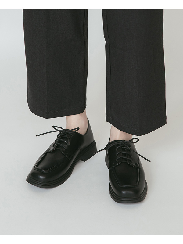 Soft Lace-Up Derby Shoes Black