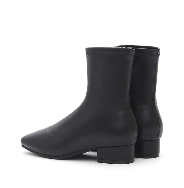 Stradivarius Seam Front Square-Toe Low-Heel Slim Boots Black