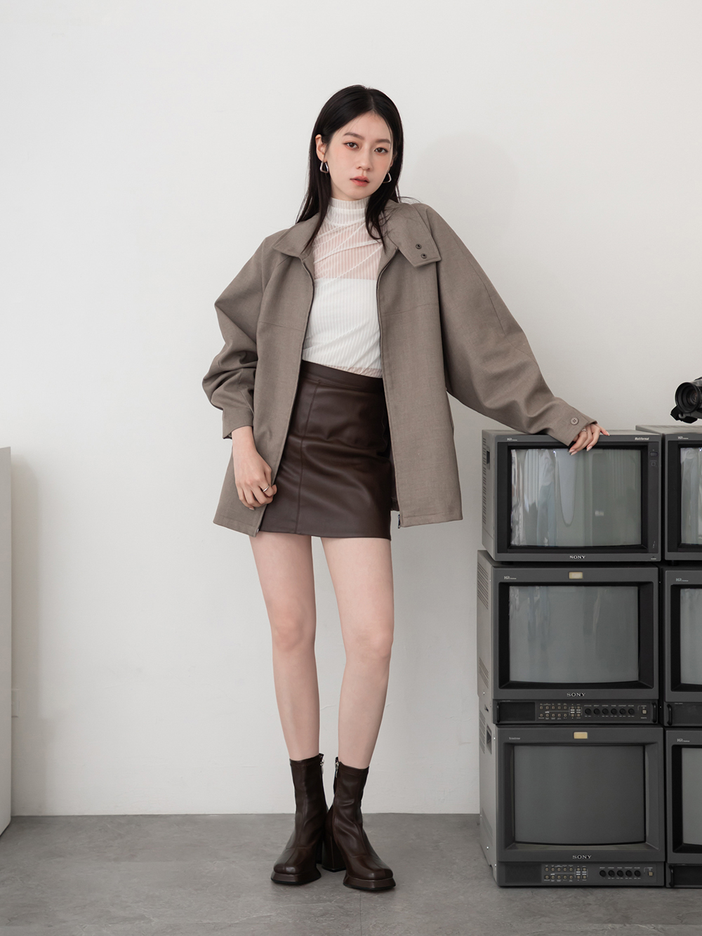 女神降臨．加厚水台高跟瘦瘦短靴 復古咖