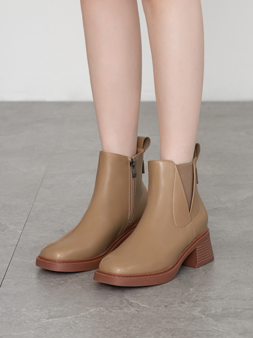 時髦指標方頭木紋跟切爾西短靴 奶茶