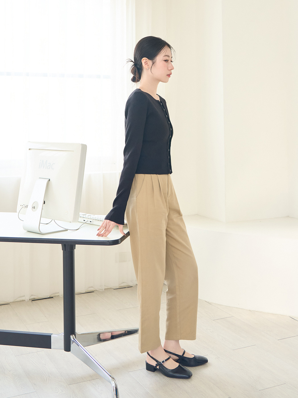 粉彩春日4D氣墊後空低跟鞋 黑