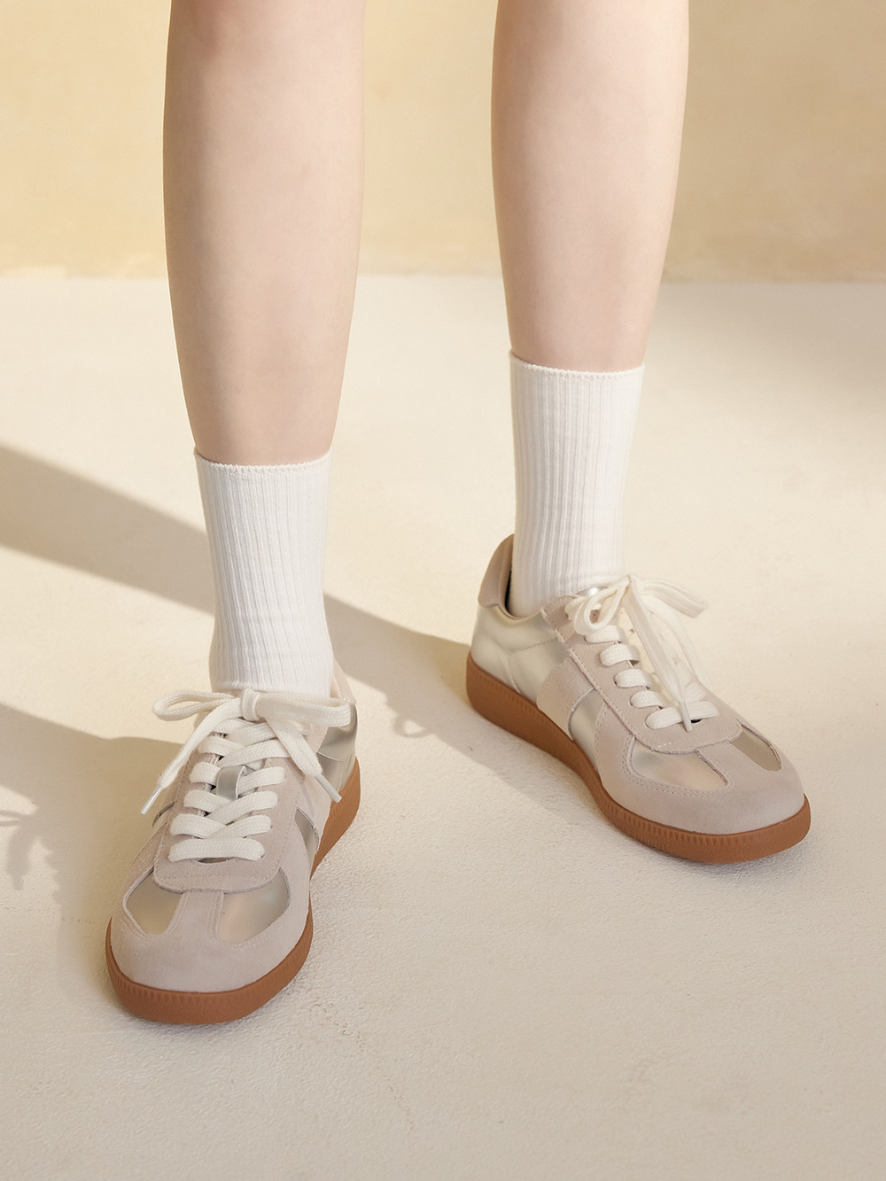 自在首選綁帶休閒德訓鞋 銀