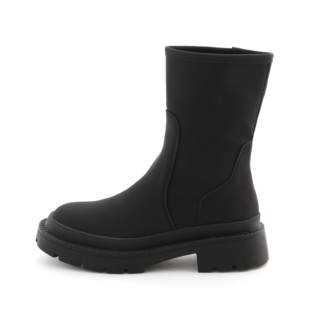 Water-Resistent Plain Boots Black