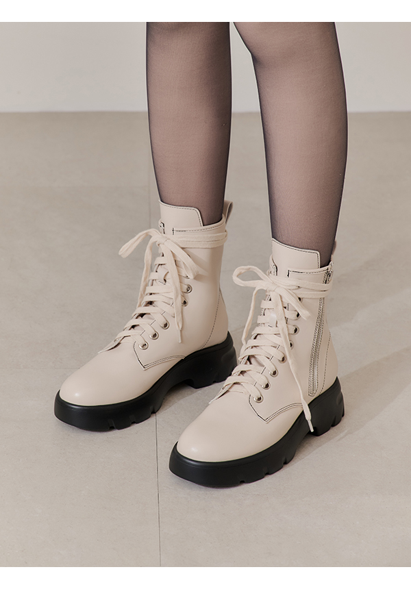 Lightweight Sole Colorblock Combat Ankle Boots 米