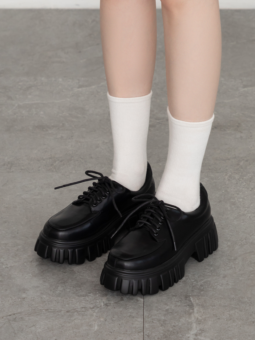 摩登少女.輕量鋸齒底綁帶德比鞋 時尚黑