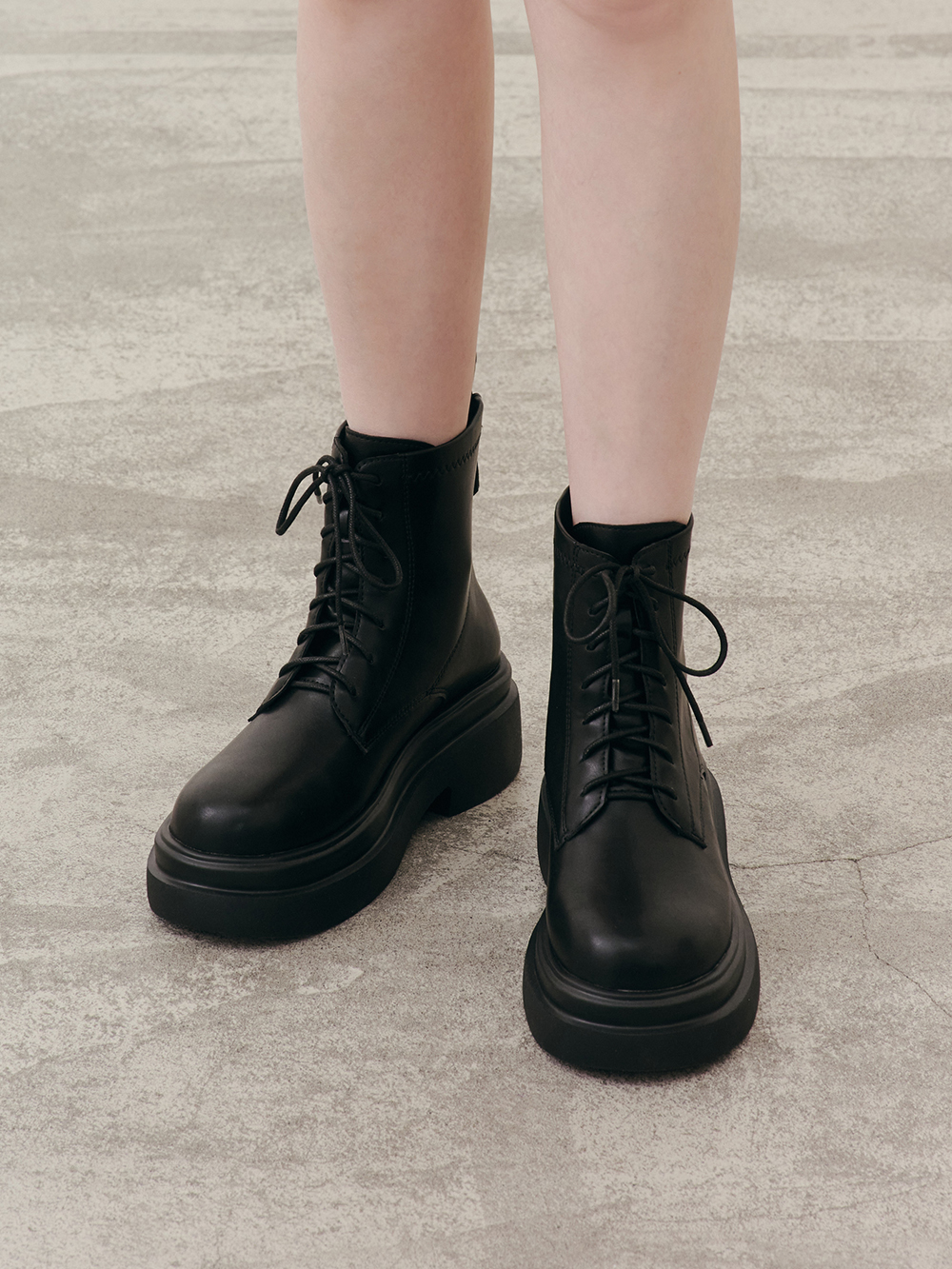 偶像學園輕量厚底綁帶短靴 黑色