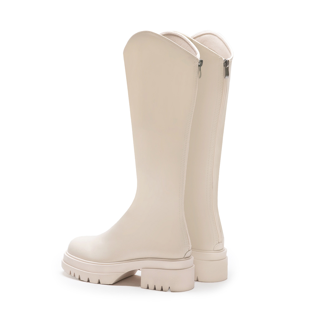 簡單好看．V口素面中跟瘦瘦長靴 香草米