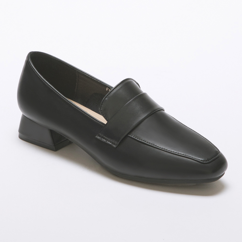 4D Cushioned Low-Heel Loafers Black