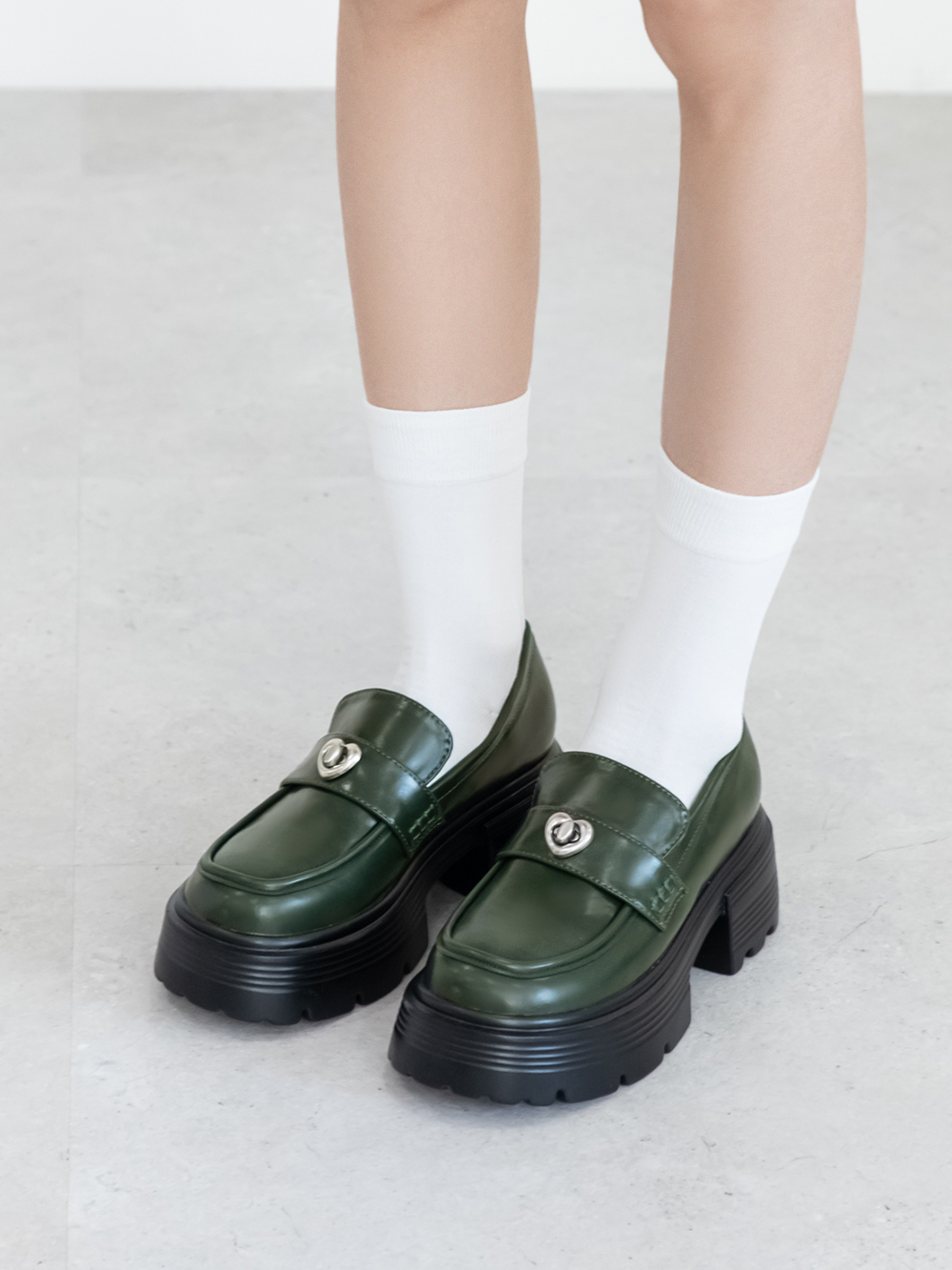 Love愛心釦飾厚底樂福鞋 綠色