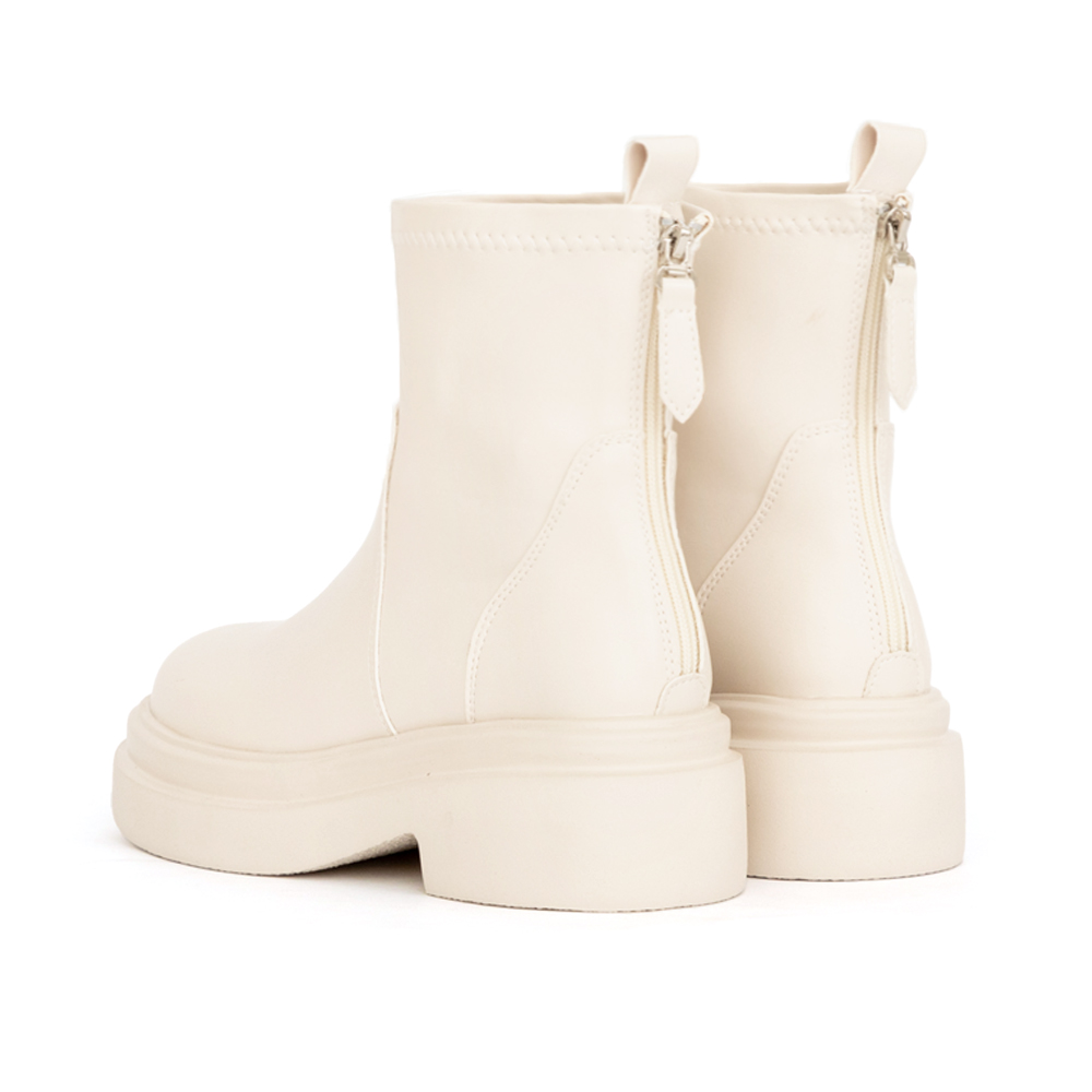 安可返場輕量底素面瘦瘦短靴 米白色