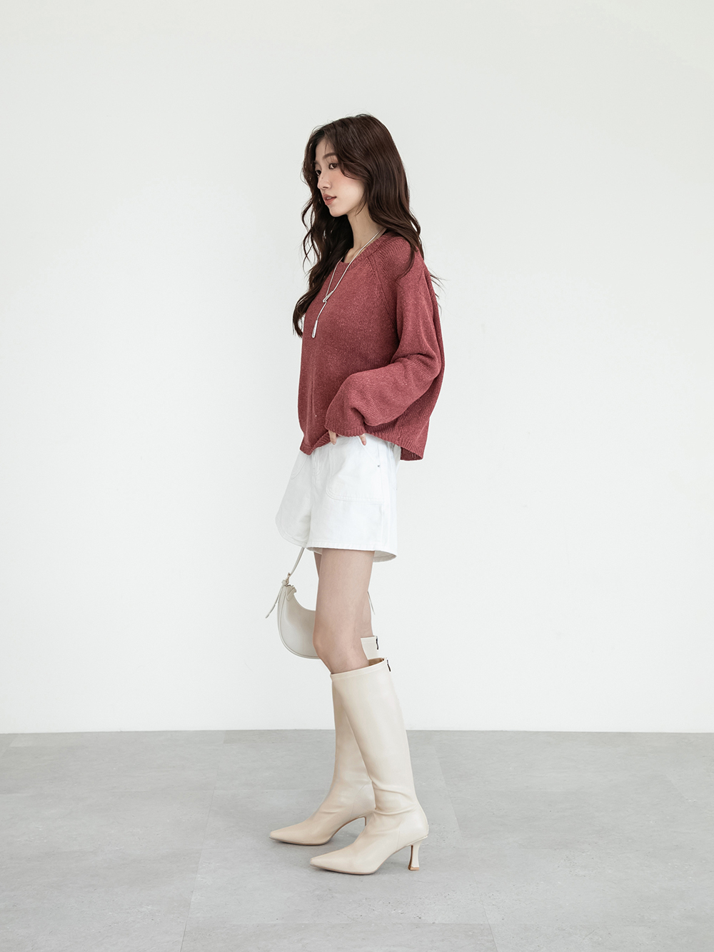 顯瘦魔法尖頭高跟瘦瘦長靴 米白色