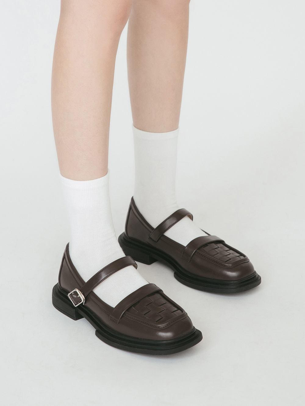 棋盤格編織樂福瑪莉珍鞋 咖