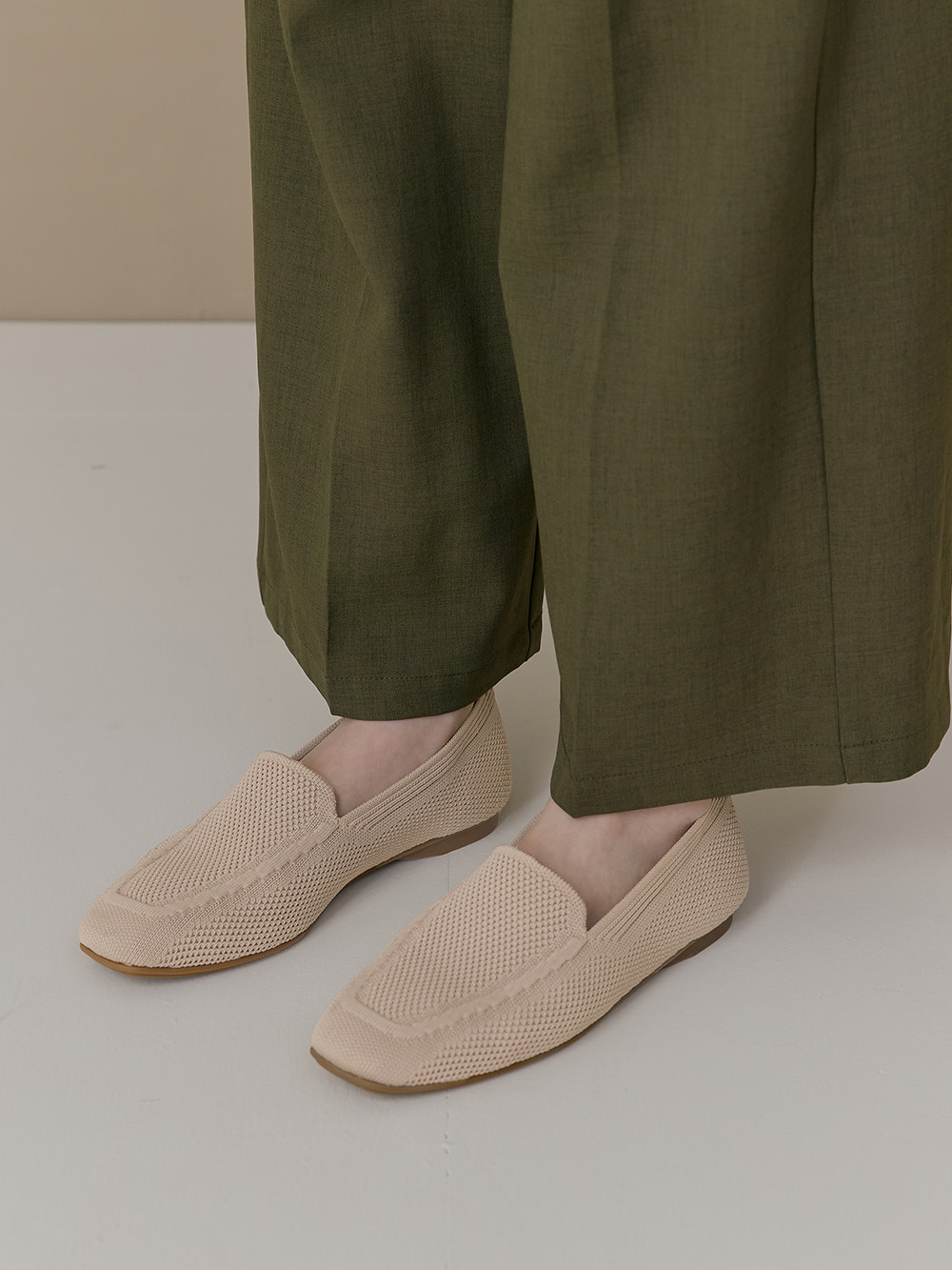 【3D零感雲織鞋】素面方頭樂福鞋 密茶杏