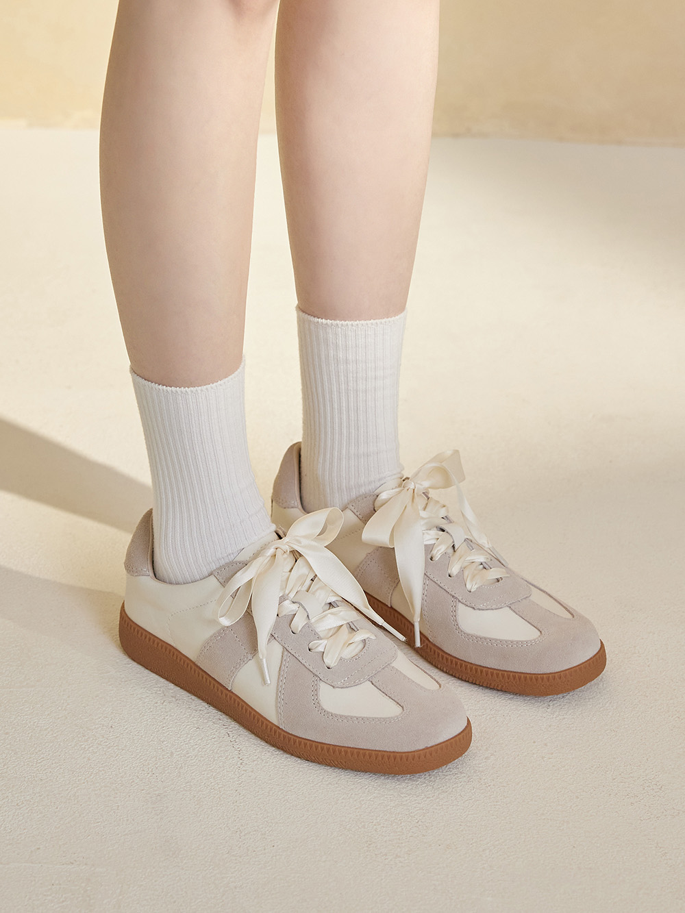 自在首選綁帶休閒德訓鞋 米白