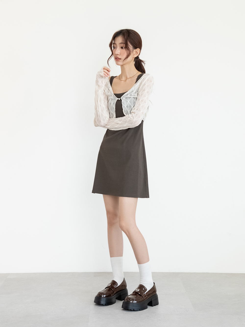 Love愛心釦飾厚底樂福鞋 咖啡色