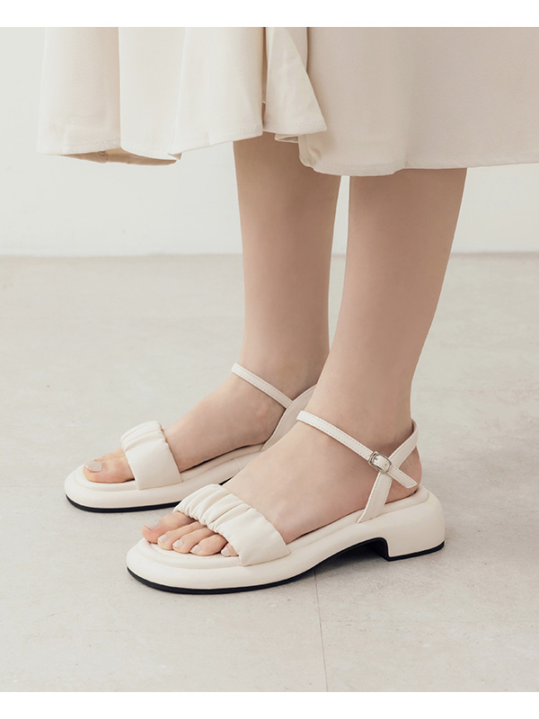 Marshmallow Single Strap Ruched Sandals Vanilla