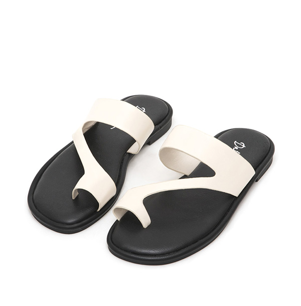 Diagonal Strap Soft Toe Loop Sandals 米