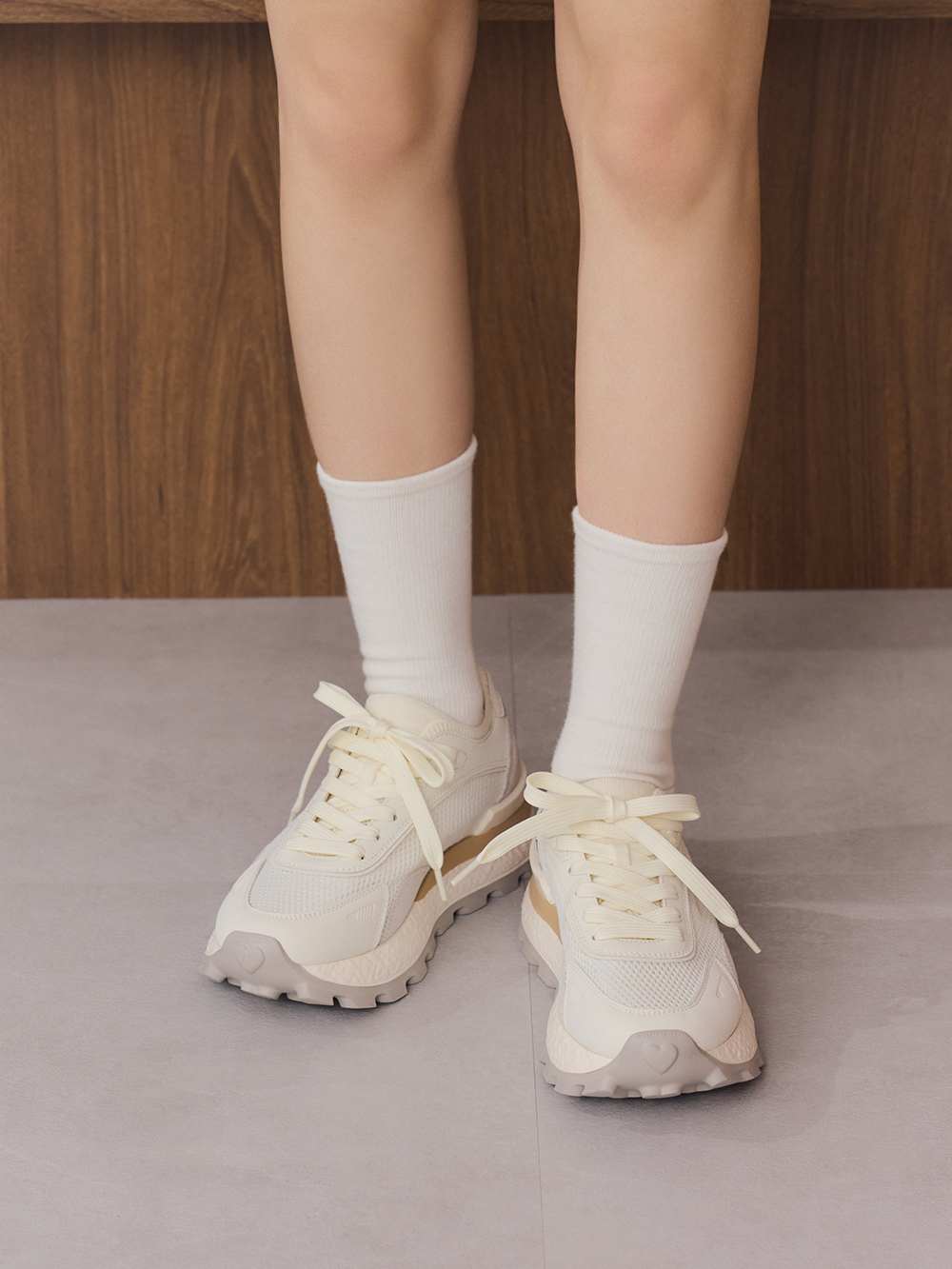 韓潮拼色輕量厚底增高休閒鞋 米白色
